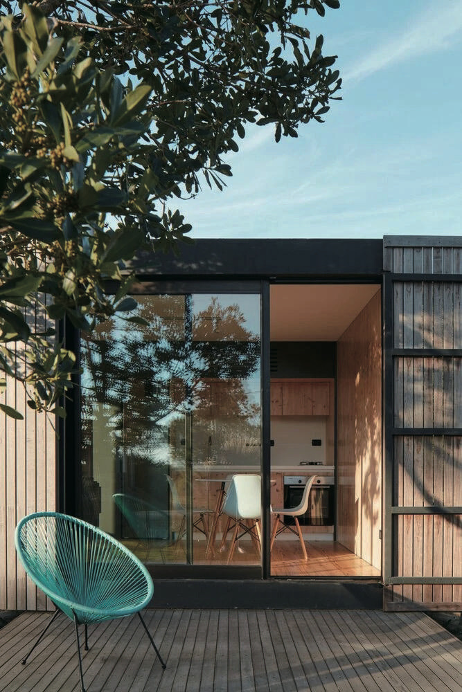 Detail from the KINET catalogue, not a specification for the three current homes.